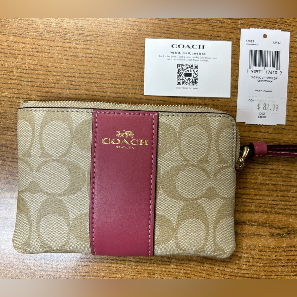 NWT- coach wristlet